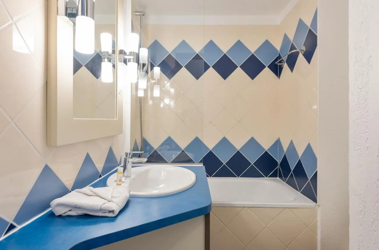 ז'ואן-לה-פינס Residence Pierre & Vacances La Rostagne 3*,  צרפת