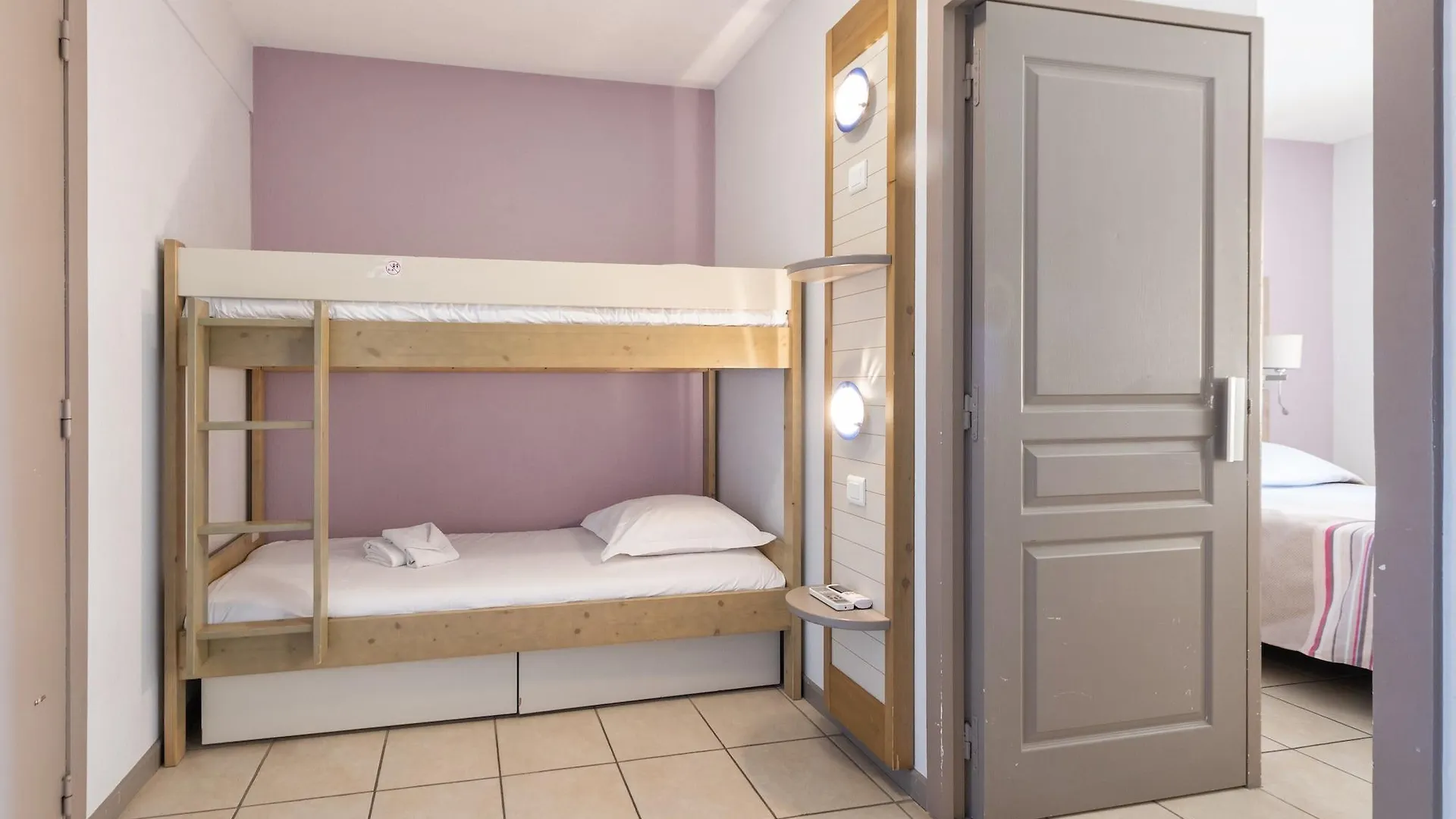 ז'ואן-לה-פינס Residence Pierre & Vacances La Rostagne 3*,