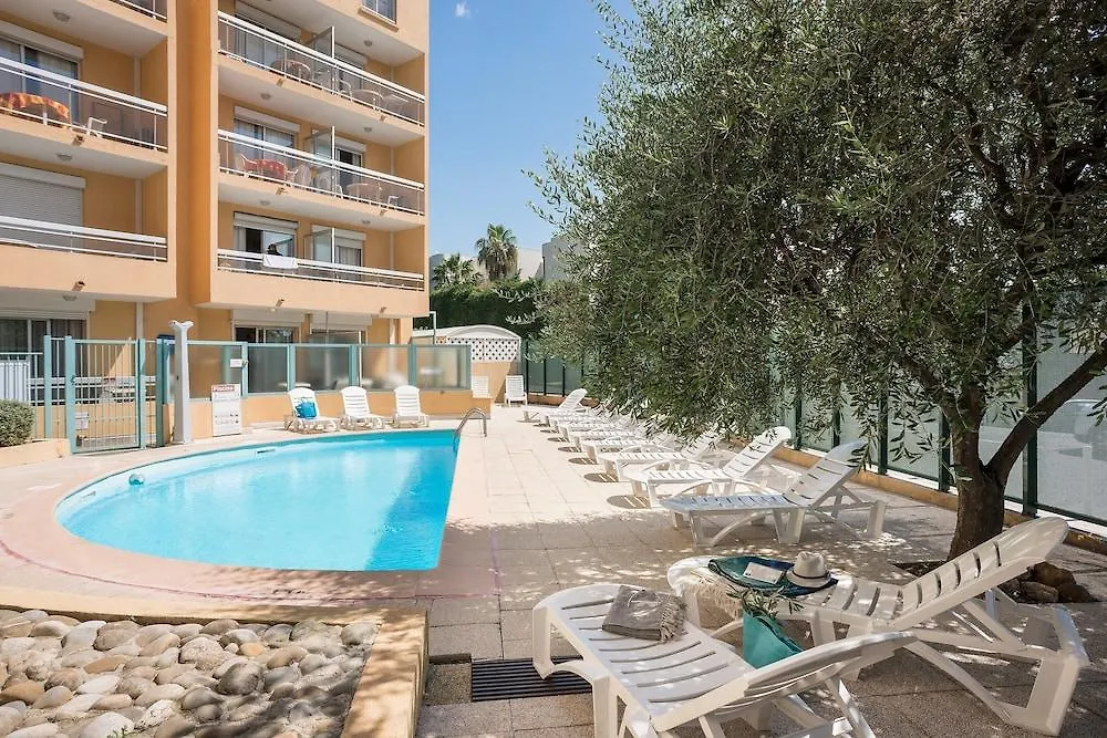 ז'ואן-לה-פינס Residence Pierre & Vacances La Rostagne מלון דירות