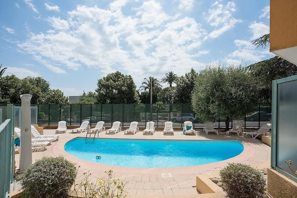 מלון דירות ז'ואן-לה-פינס Residence Pierre & Vacances La Rostagne