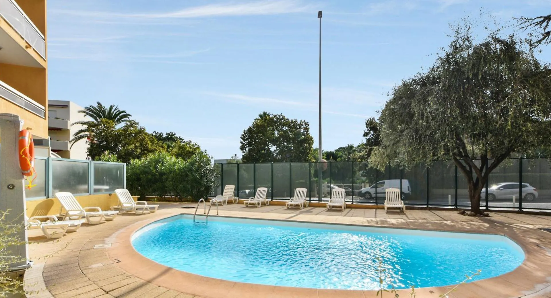 ז'ואן-לה-פינס Residence Pierre & Vacances La Rostagne