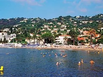 ז'ואן-לה-פינס Residence Pierre & Vacances La Rostagne 3*,