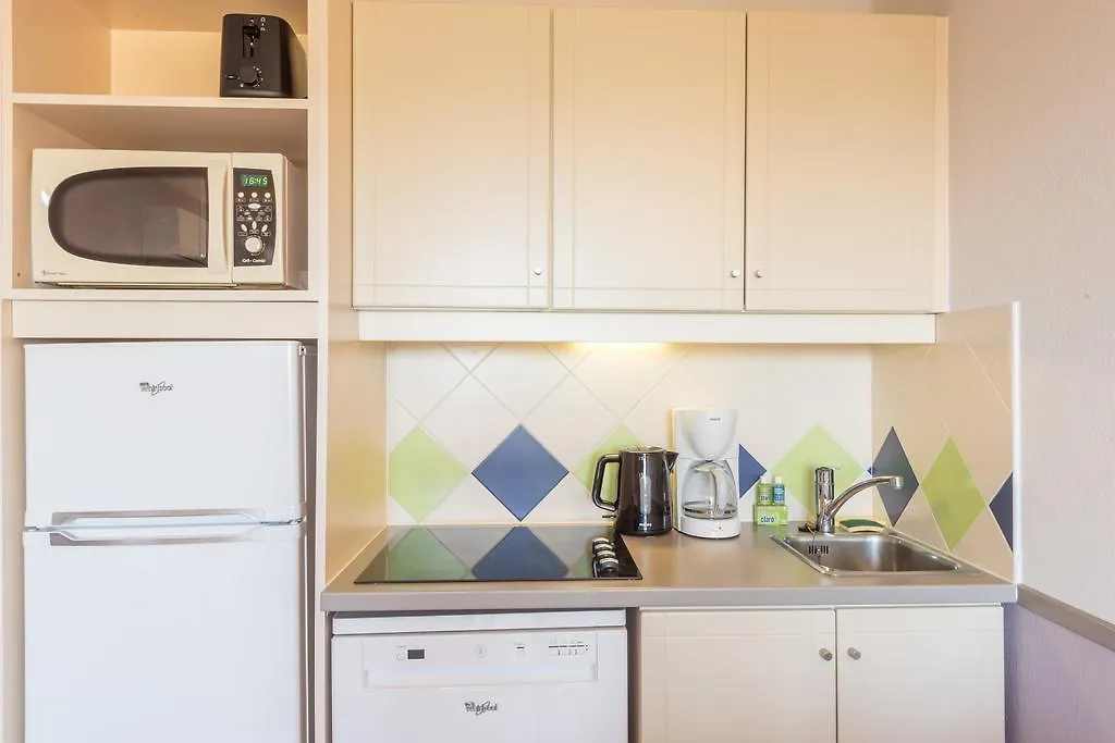 ז'ואן-לה-פינס Residence Pierre & Vacances La Rostagne מלון דירות