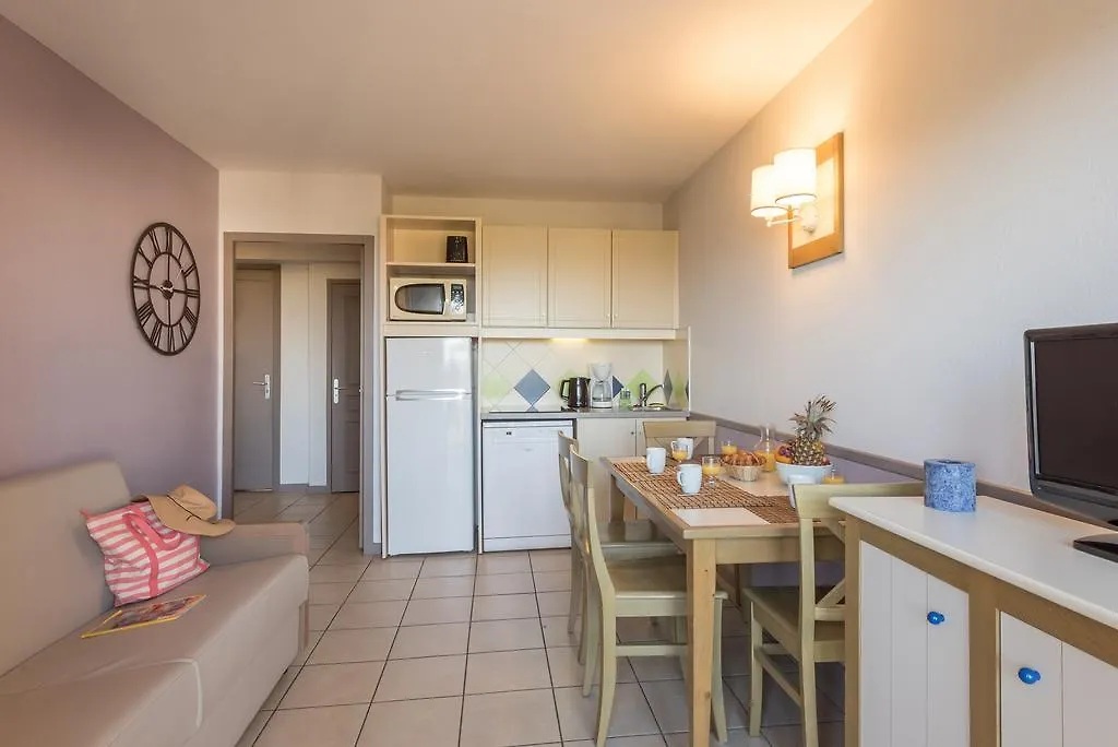 ז'ואן-לה-פינס Residence Pierre & Vacances La Rostagne מלון דירות
