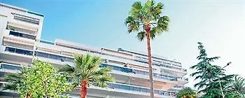 *** מלון דירות ז'ואן-לה-פינס Residence Pierre & Vacances La Rostagne צרפת