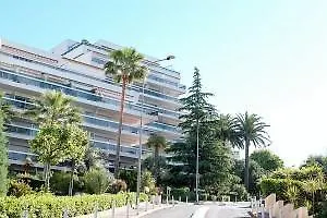 ז'ואן-לה-פינס Residence Pierre & Vacances La Rostagne 3*,  צרפת