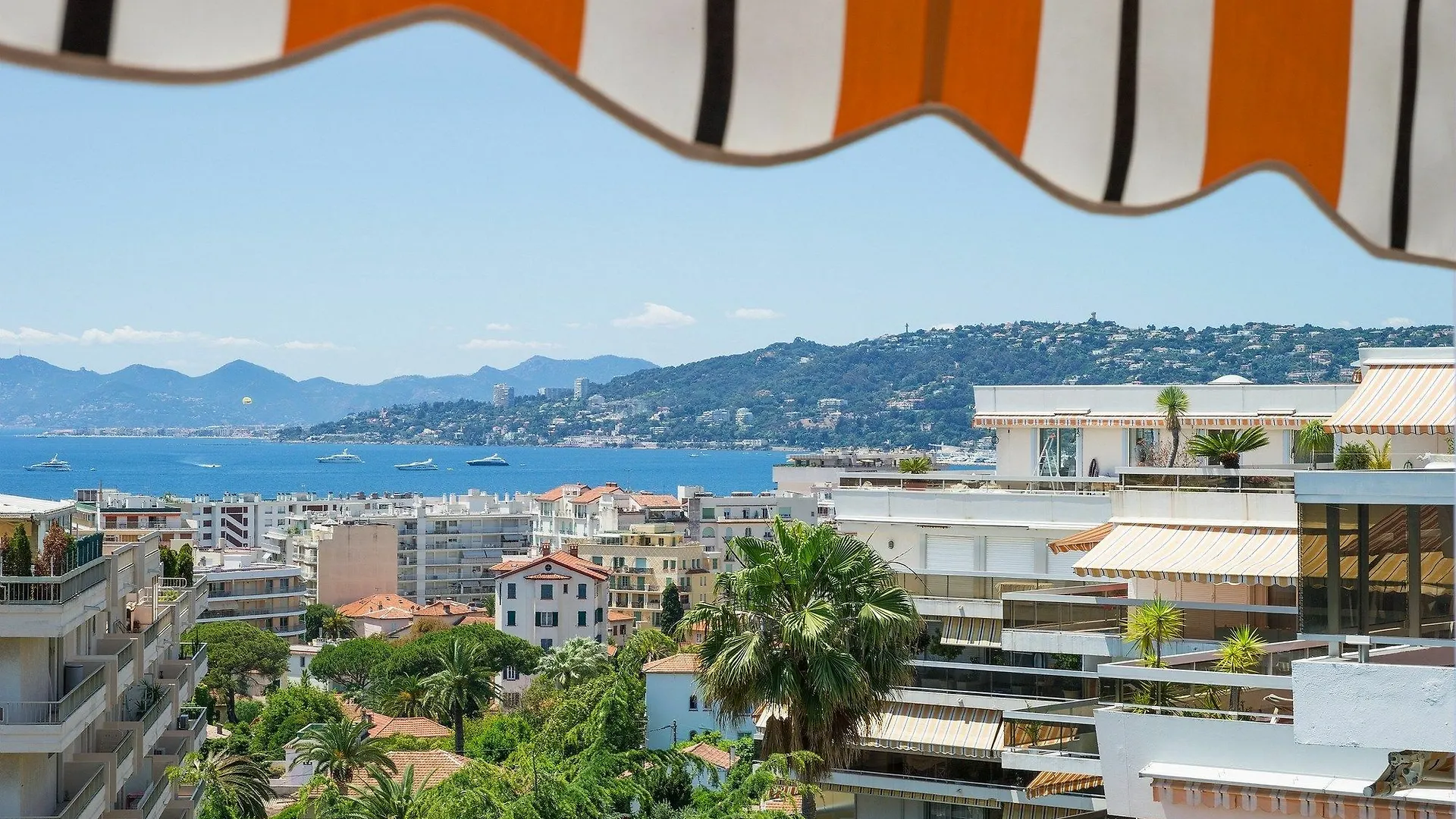 ז'ואן-לה-פינס Residence Pierre & Vacances La Rostagne מלון דירות